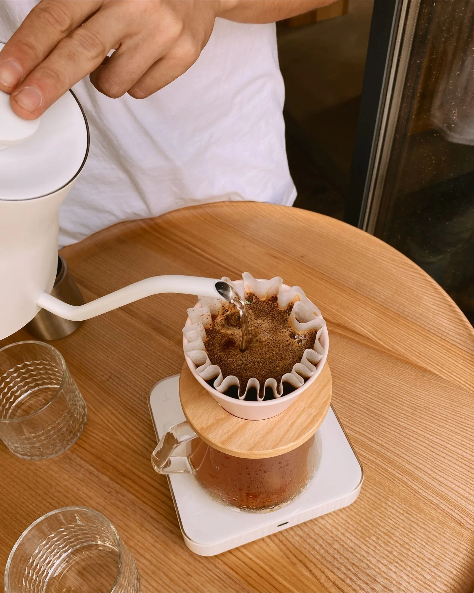 Water streaming through V60 pour over dripper